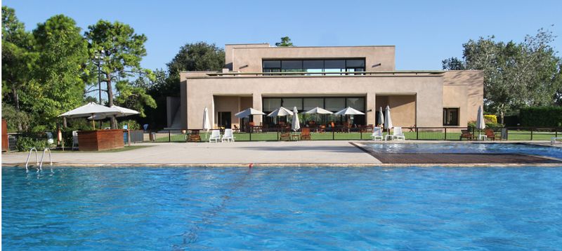 Ayres Del Pilar