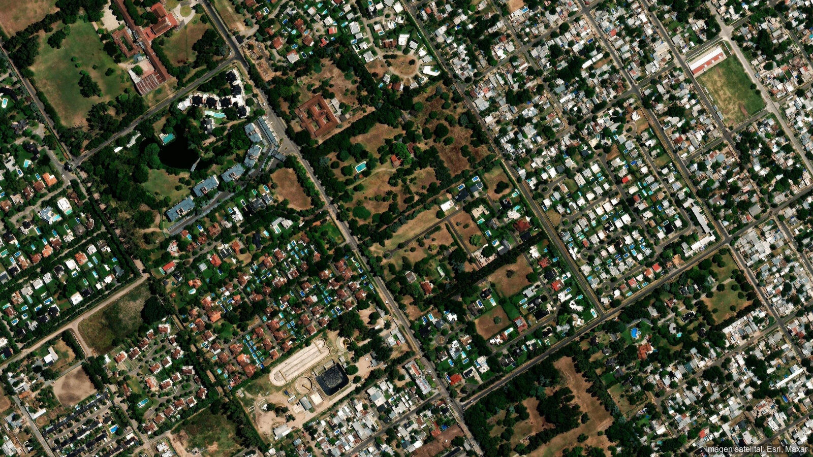Barrancas De San José, barrio cerrado en Tigre