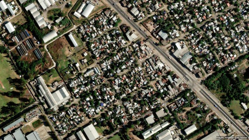 Barrio Altos Del Carmen, barrio cerrado con pileta en Almirante Brown