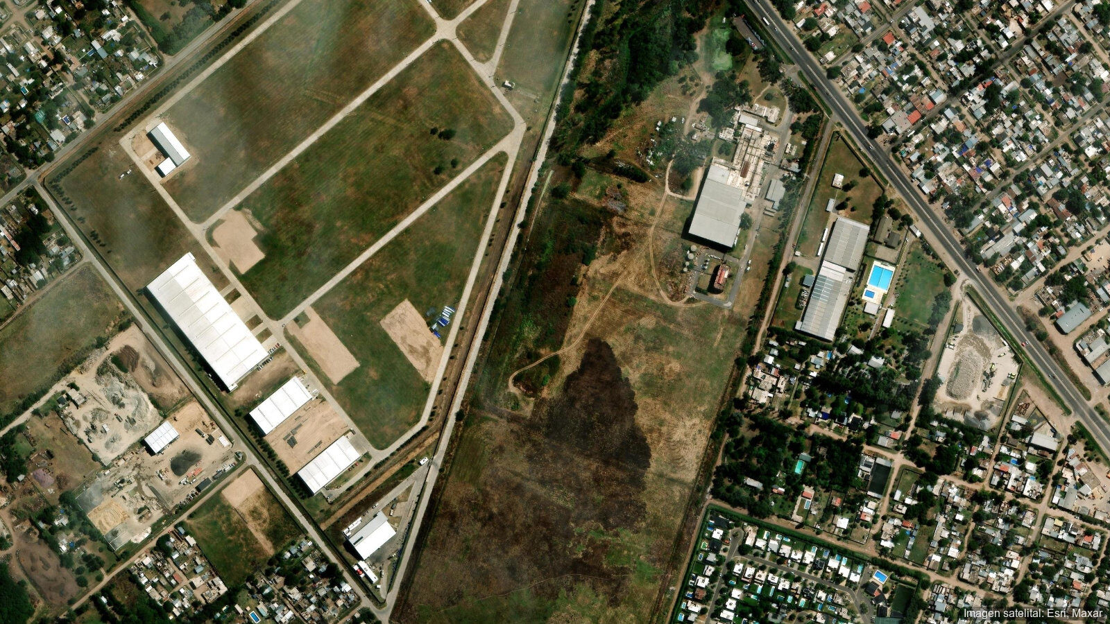 Barrio Parque Los Robles, barrio cerrado en Moreno