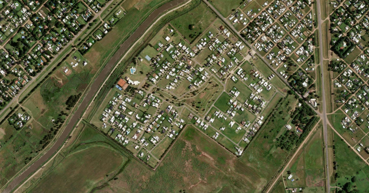 Costaverde, barrio cerrado con tenis en Junín