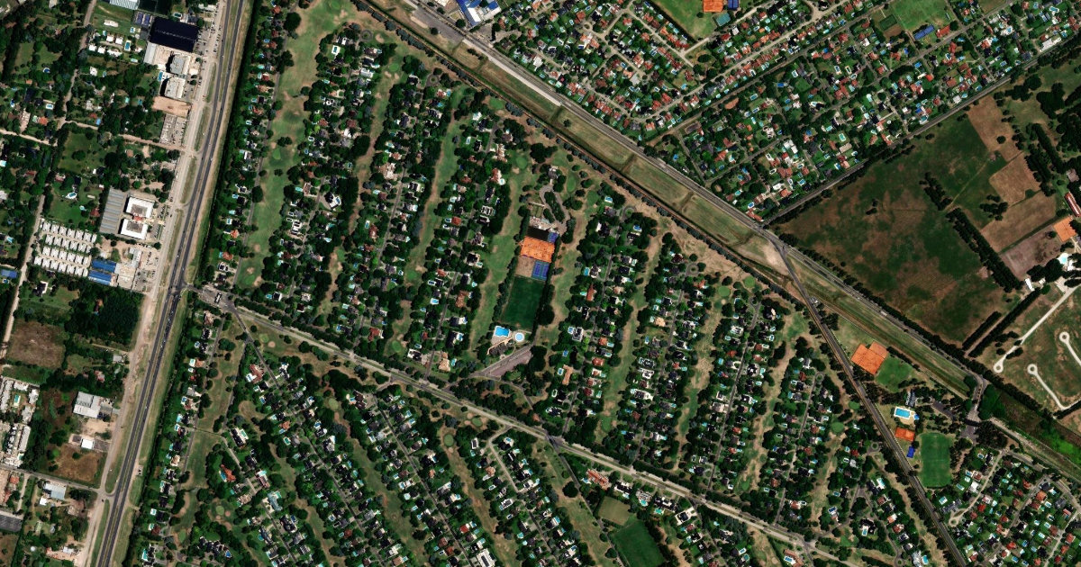 Santo Tomás, barrio cerrado con golf en Esteban Echeverría