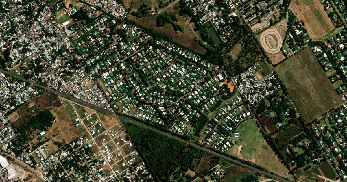 Sausalito, barrio cerrado a 1,4 km de la estación Villa Astolfi